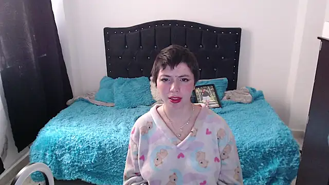 Dafn_12 Chat XXX in diretta
