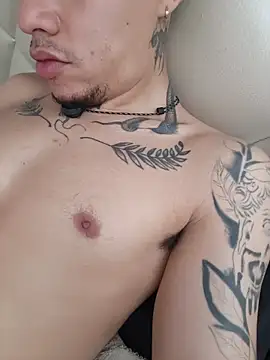 AlphaMasterXxx – Naživo XXX chat