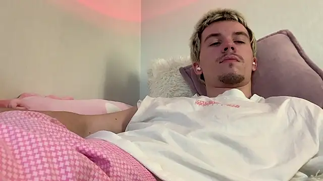צ'אט XXX בשידור חי של Jeremy1Scott