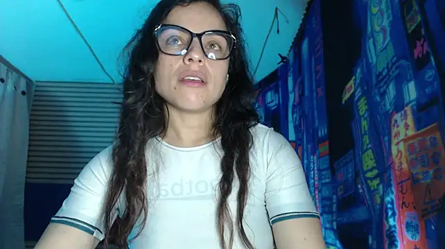 rosse_2504 Adlı Modelin Canlı XXX Sohbeti