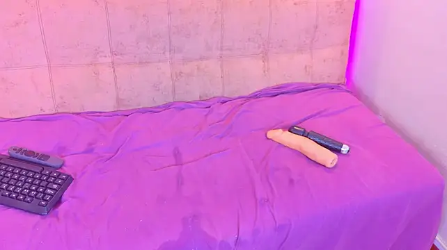 BELLA_TENTATION_CR's Live XXX Chat