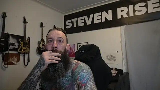 XXX chat uživo modela StevenRiseNYC