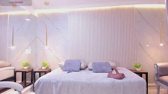 luna_taylorss' Live XXX Chat
