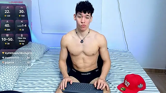 XXX chat uživo modela Luke_Muscle