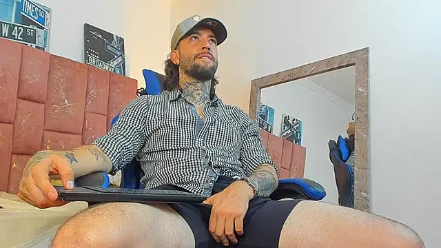 ALPHA_MASTER1's Live XXX Chat