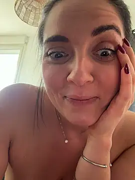 Chloe-ta live XXX chat