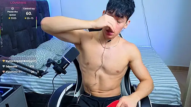 צ'אט XXX בשידור חי של Luke_Muscle