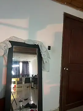 NikkiNix Chat XXX in diretta