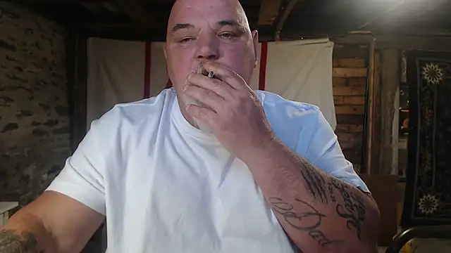 Newfiesausage1972's Live XXX Chat