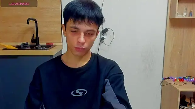 Clark_Day élő XXX-chatje