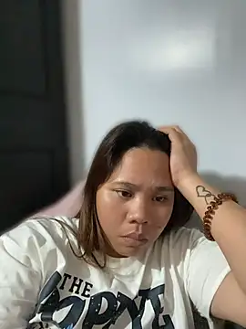 -CLARAMommy-'s Live XXX Chat