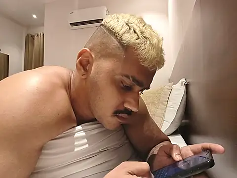Mrgill09 – Naživo XXX chat