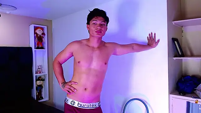GoldenBoy_23 – Live XXX-chat