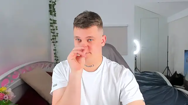 HotVaneen Live XXX chat