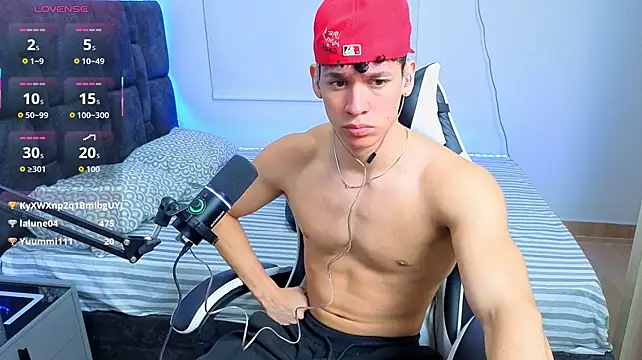 Онлайн чат XXX Luke_Muscle
