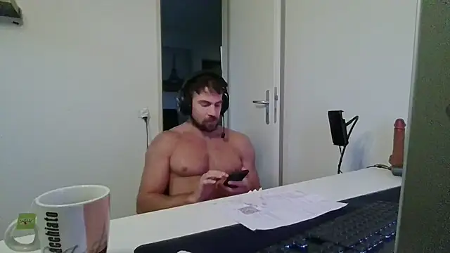 alpha-hunk Live XXX-chat