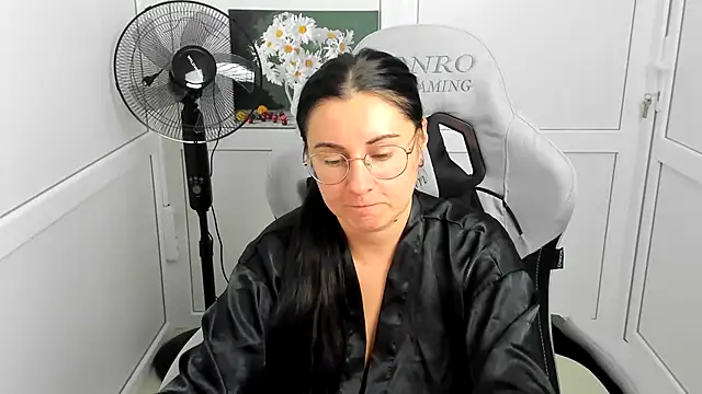 Chat +18 de ChloeVibee ao vivo