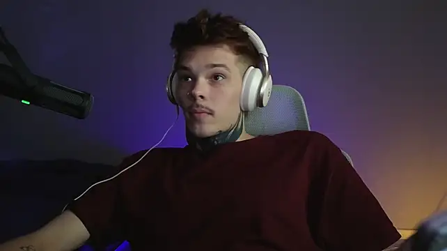 Онлайн чат XXX DENIS_HERE