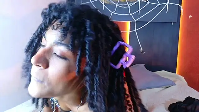 XXX chat uživo modela ZafiroSmall