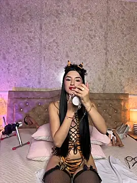 MELODYY_SWEET's Live XXX Chat