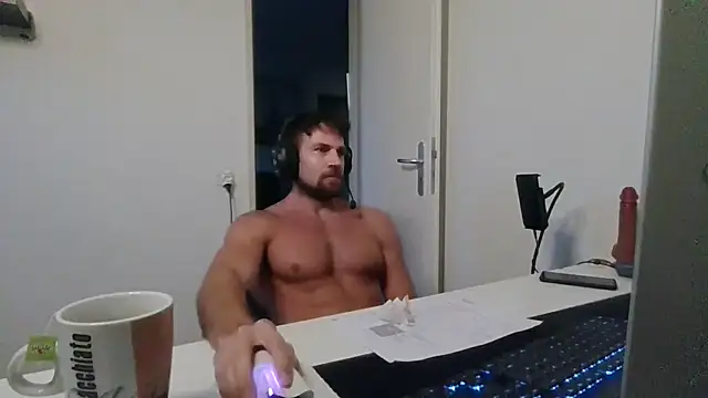 alpha-hunkn Live XXX chat