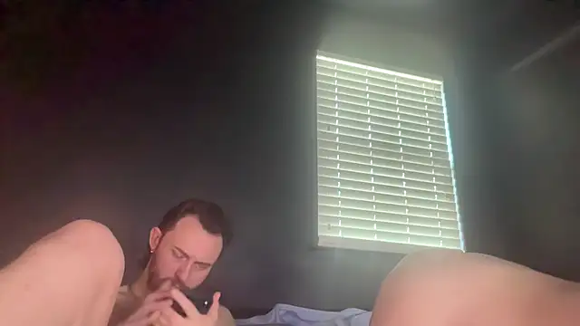 hungandcloudy XXX чат на живо