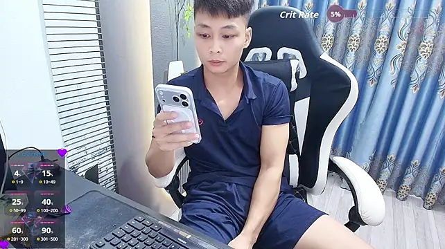 Chat +18 de Naughty___asian ao vivo