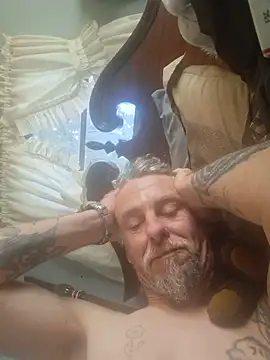XXX chat uživo modela 19JaSon83