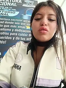 Chat XXX ao vivo de SALOME-28_