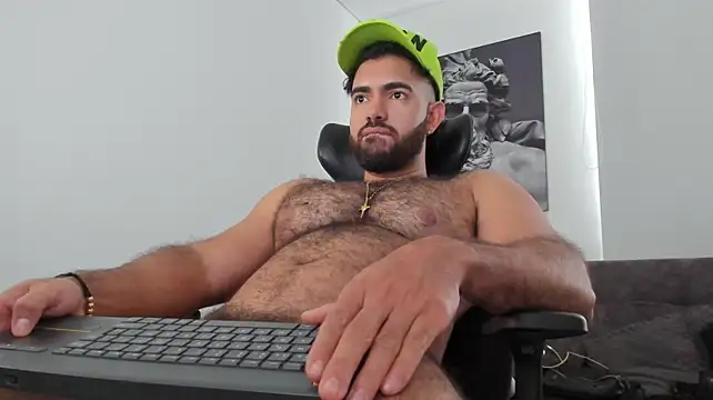 simonleon27 Live XXX Chat