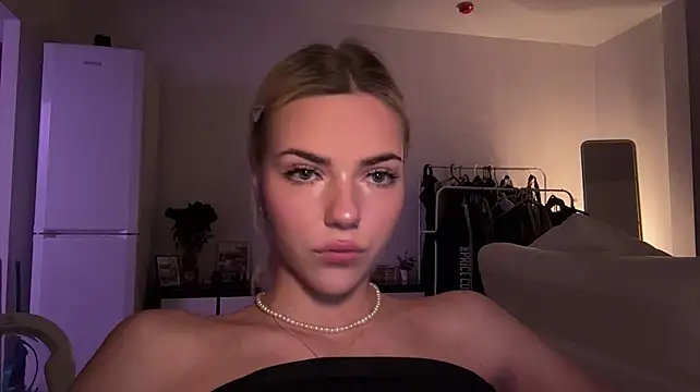 Chat XXX en directo de ChristelDuncombe