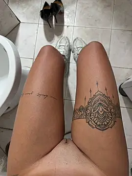 ThegirlofthemirrorのライブXXXチャット