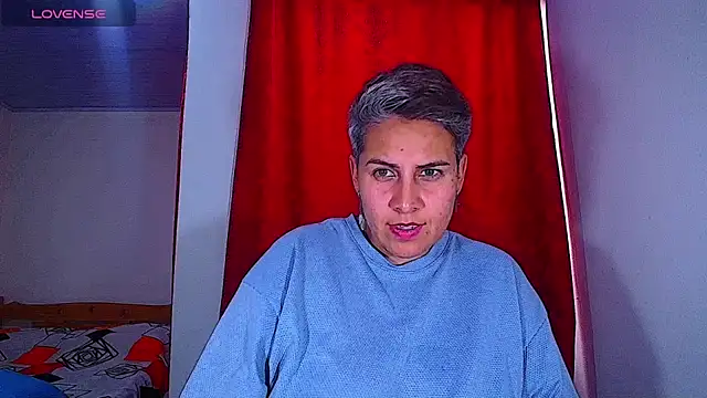 XXX chat uživo modela Yessi_rousse