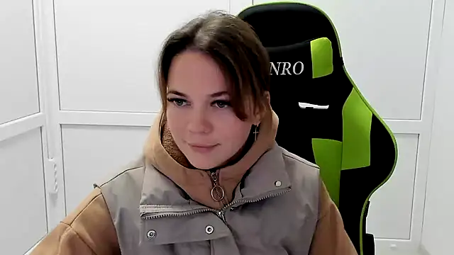 TessaSpring Adlı Modelin Canlı XXX Sohbeti