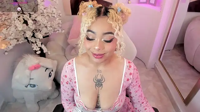 แชท XXX สดของ conny__curly