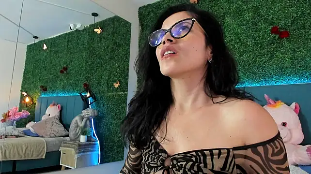 Linagh_n Live XXX chat