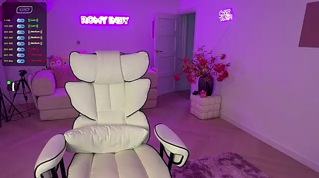 RomyIndyXXX live XXX chat