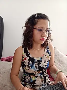 JustVeroo_'s Live XXX Chat