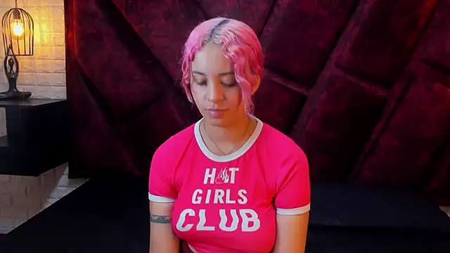 Živý XXX chat catalina_clark__