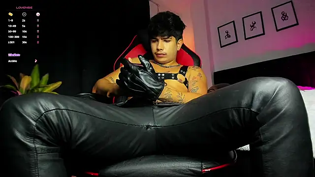 XXX chat uživo modela LyleBennett_