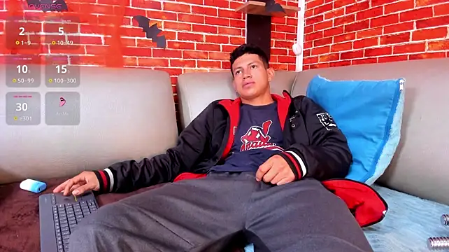 Tony_Zackk1 élő XXX-chatje
