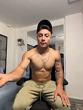 แชท XXX สดของ MR_MUSCLE