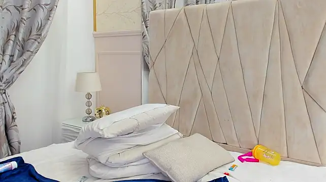 دردشة Adrien_Monteiro الجنسية المباشرة
