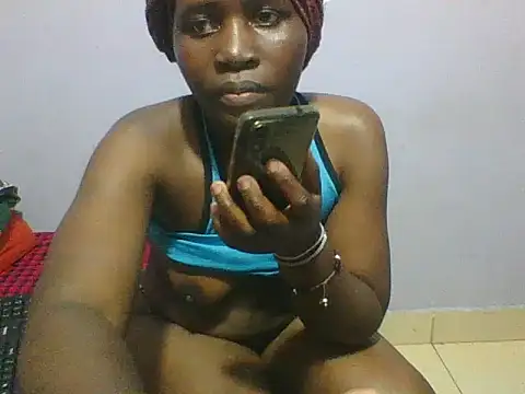 Chat +18 de curvey_bae ao vivo