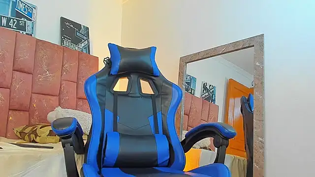 XXX chat uživo modela ALPHA_MASTER1