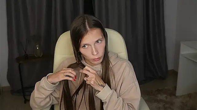 Chatroom XXX en direct de EssieWillcott