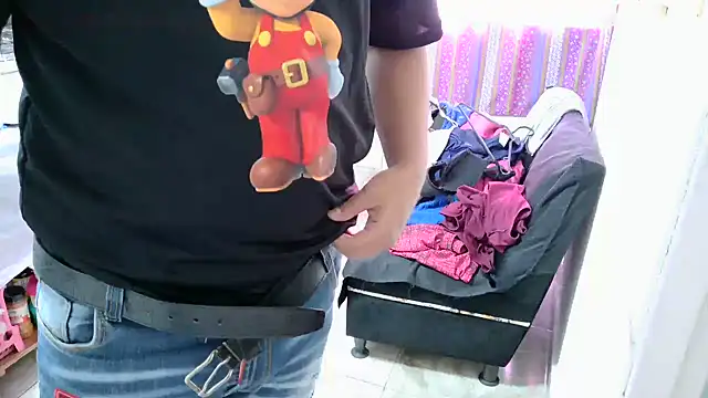 Boycuriousxxx 现场XXX聊天