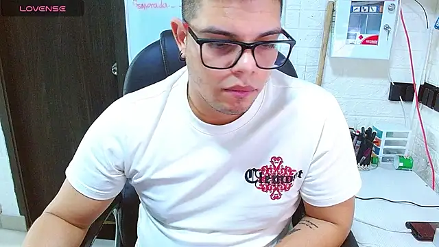 Realjoel01 现场XXX聊天