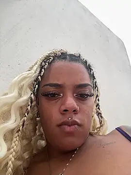 ladyrd1's Live XXX Chat