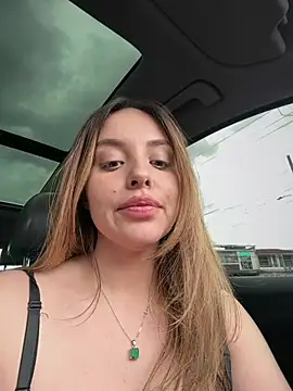 Alirawrz Chat XXX in diretta